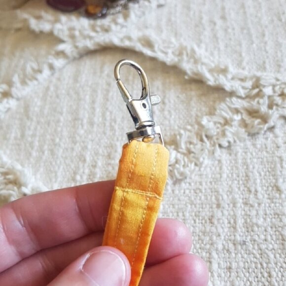 Patch & Roam zero waste Cottagecore Cute Rose Mini Floral Keychain Wristlet - Picture 3 of 5